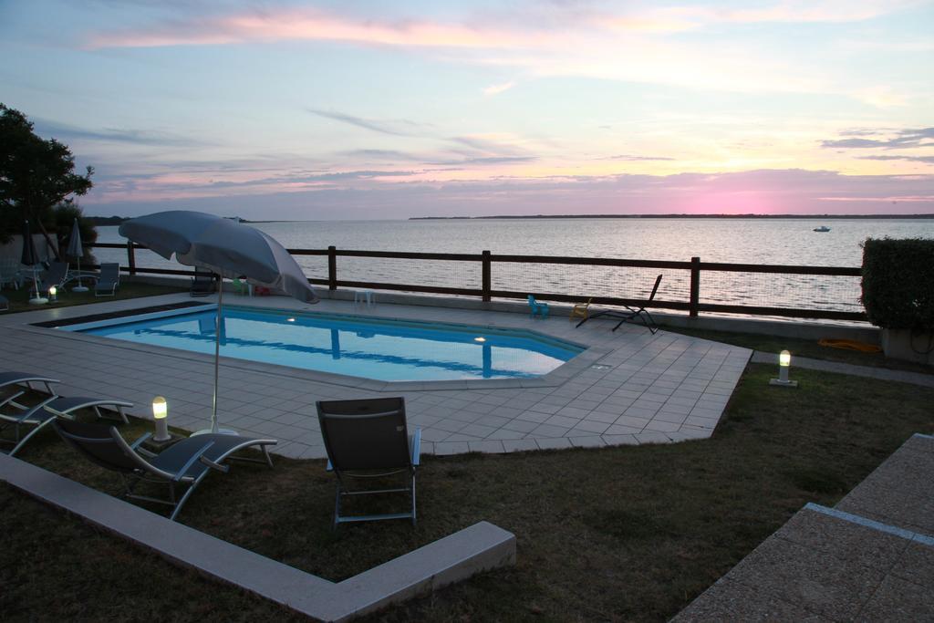 Beach Hotel - Le Grand Chalet Ронс-ле-Бен Экстерьер фото
