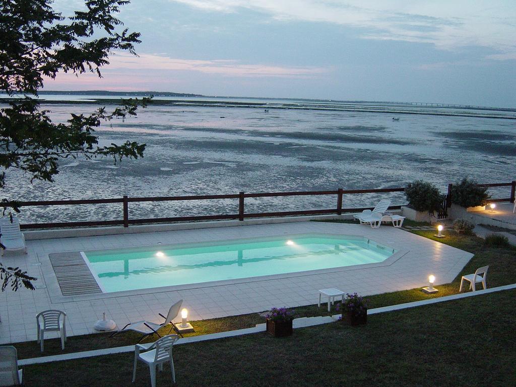 Beach Hotel - Le Grand Chalet Ронс-ле-Бен Экстерьер фото